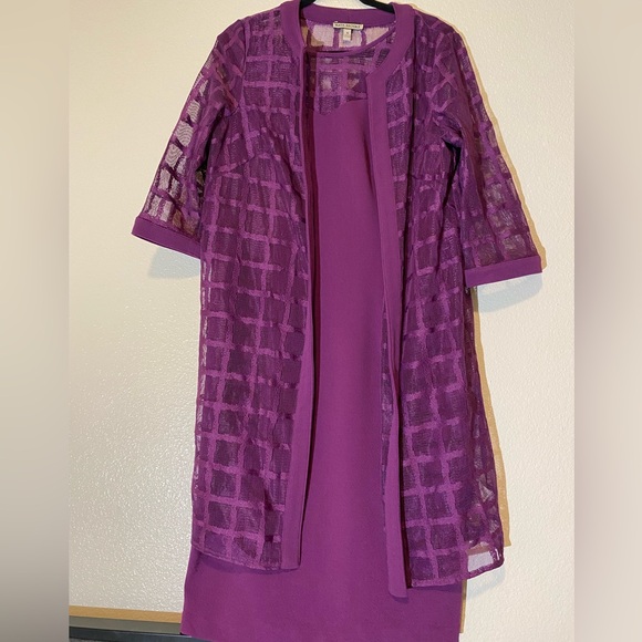 Maya Brooke Dresses & Skirts - Maya Brooke Chic Sleeveless Midi Dress in Deep Purple Size 16